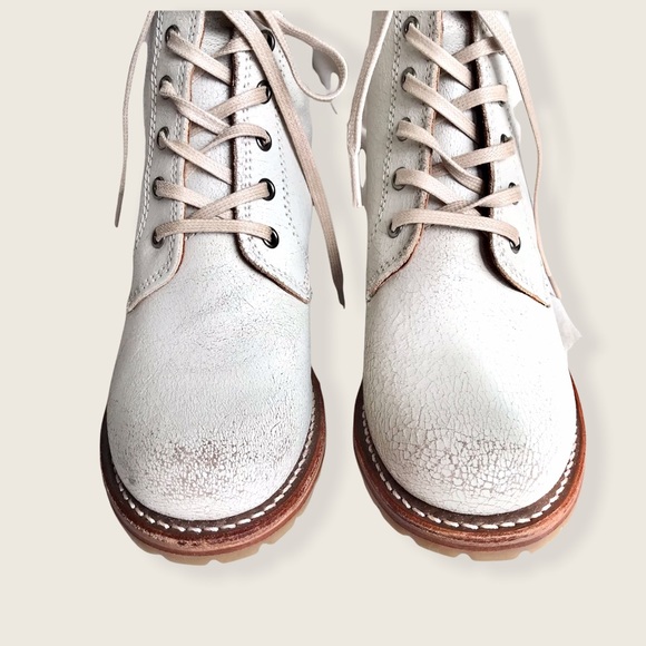 RARE Frye Sabrina 6G White Leather Retro Lace Up Combat Wood Heel Ankle Booties - Picture 10 of 16